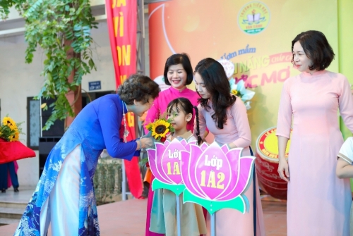 IMK Việt Nam tài trợ cho trường Tiểu học Vân Canh trị giá 150tr
