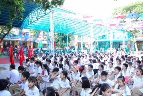 IMK Việt Nam tài trợ cho trường Tiểu học Vân Canh trị giá 150tr