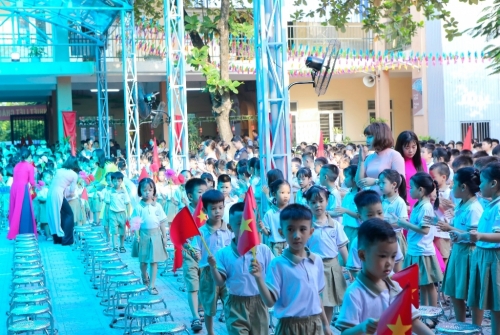 IMK Việt Nam tài trợ cho trường Tiểu học Vân Canh trị giá 150tr